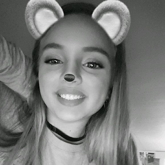 Meet your Posher, Paige - Picture 1 of 1